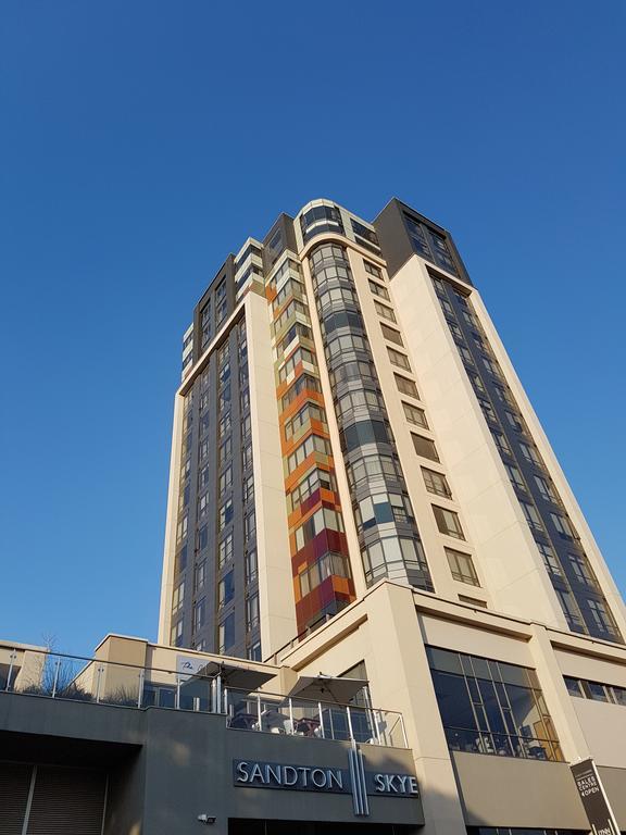 615 Sandton Skye Йоханесбург Екстериор снимка