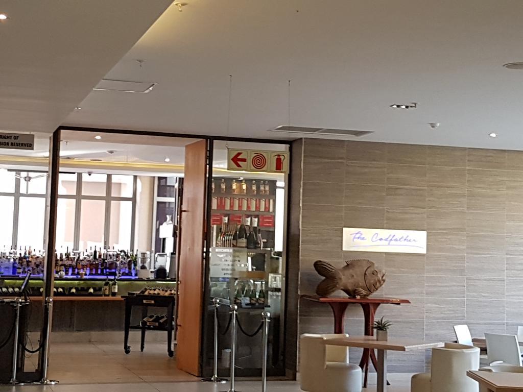 615 Sandton Skye Йоханесбург Екстериор снимка