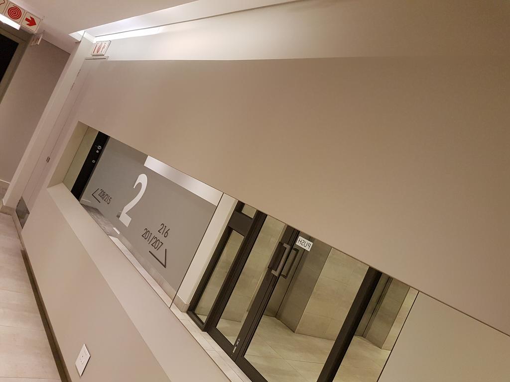 615 Sandton Skye Йоханесбург Екстериор снимка
