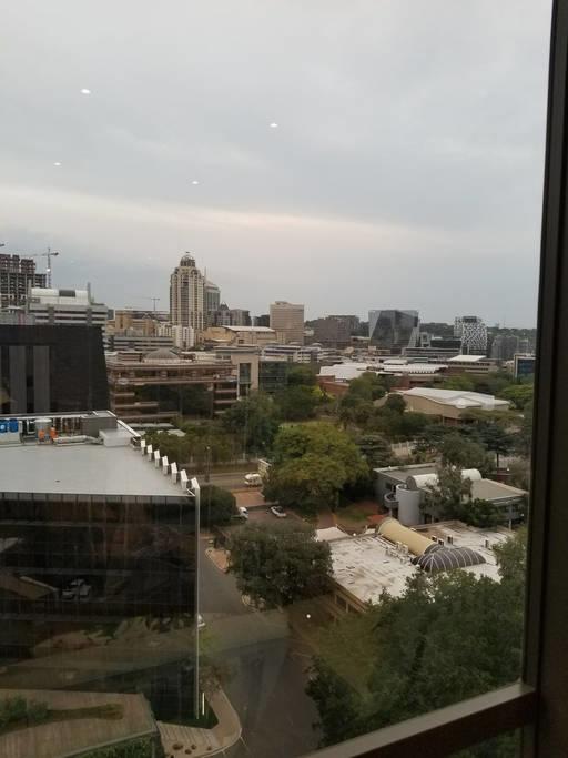 615 Sandton Skye Йоханесбург Екстериор снимка