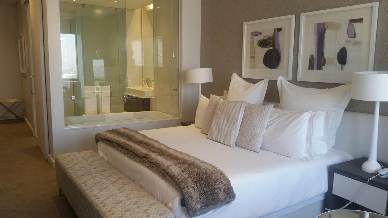 615 Sandton Skye Йоханесбург Екстериор снимка