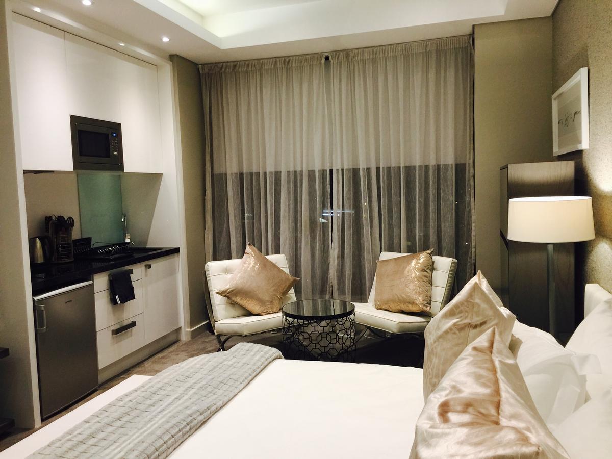 615 Sandton Skye Йоханесбург Екстериор снимка